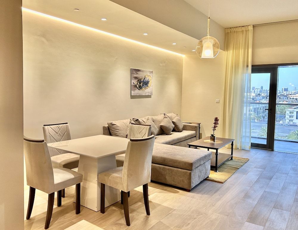 Gorgeous 1bedroom With Balcony at Park View Dubai