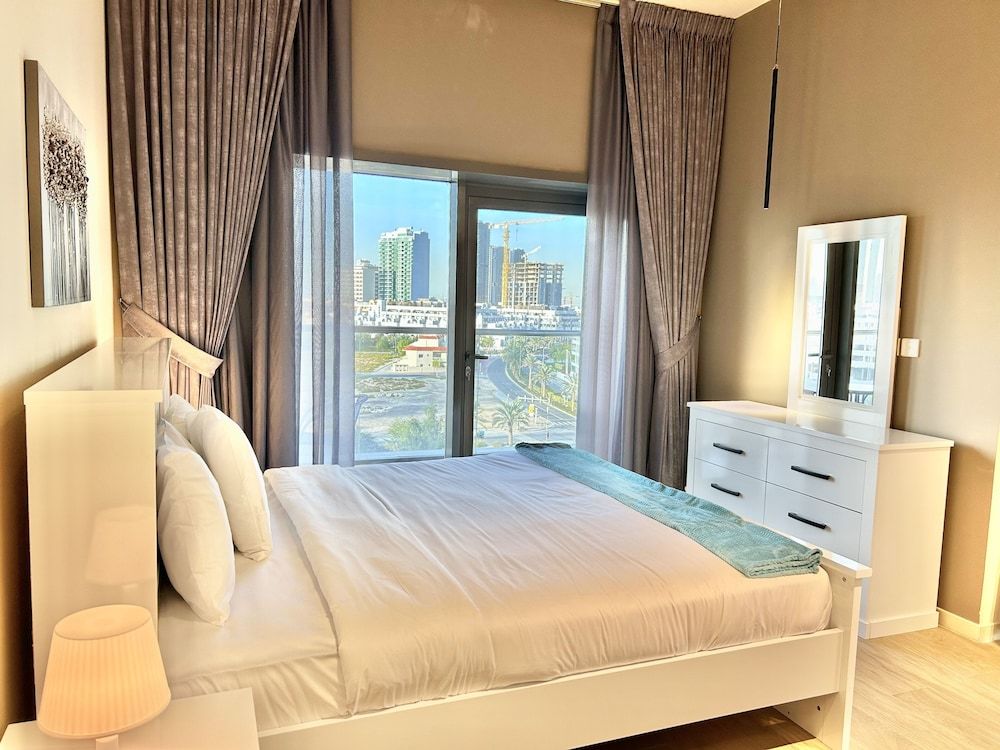 undefined Gorgeous 1bedroom With Balcony at Park View Dubai 4