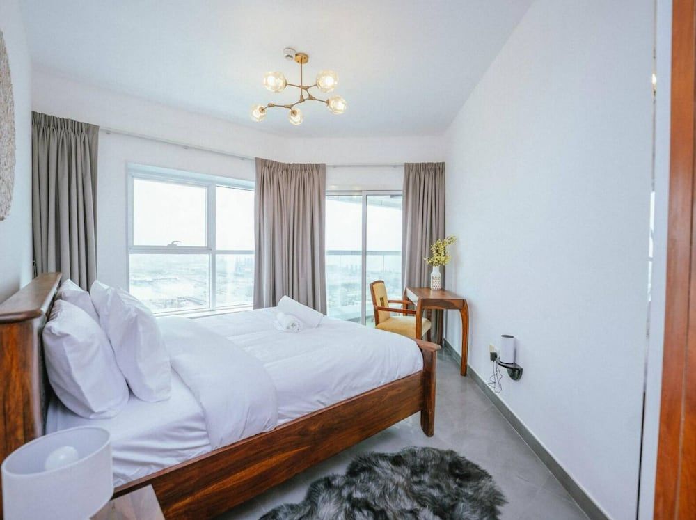 undefined Monty - Charming Unobstructed City Views By The Lake 4