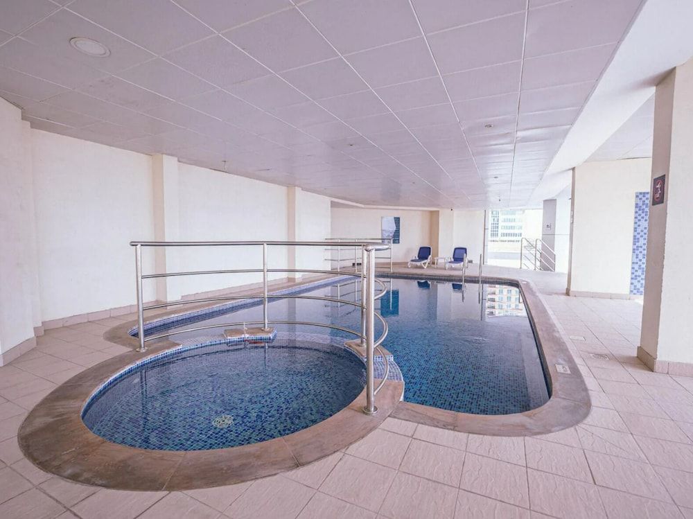 undefined Monty - Charming Unobstructed City Views By The Lake