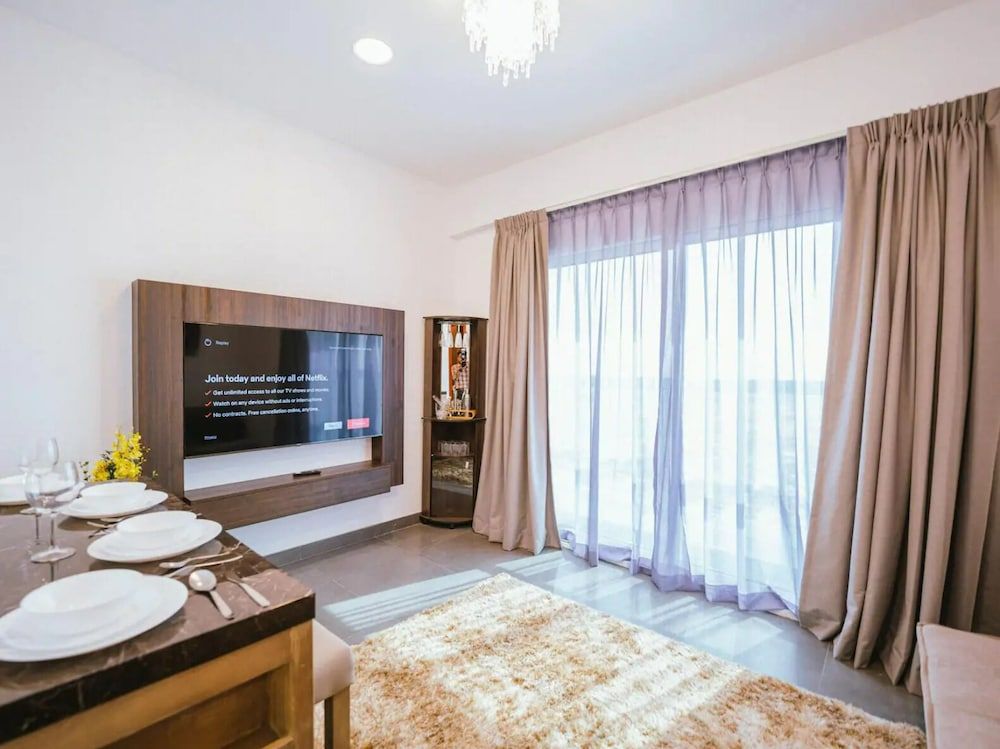 undefined Monty - Charming Unobstructed City Views By The Lake 9