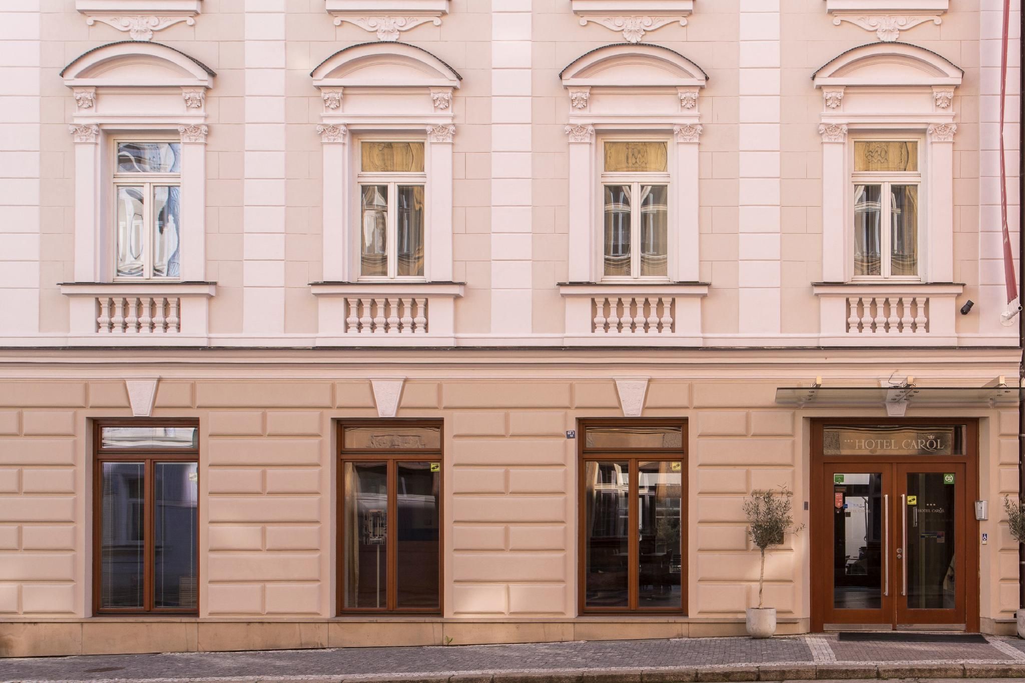 undefined Hotel Carol 5