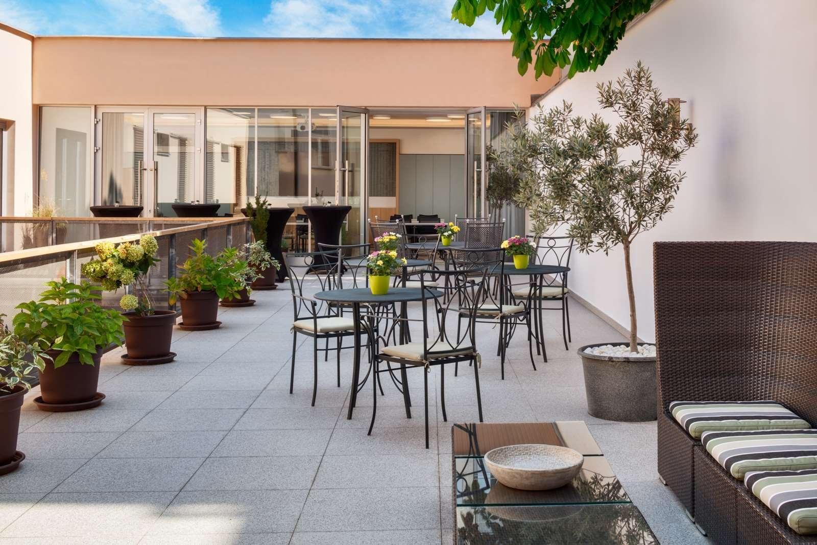 undefined Hotel Carol 9