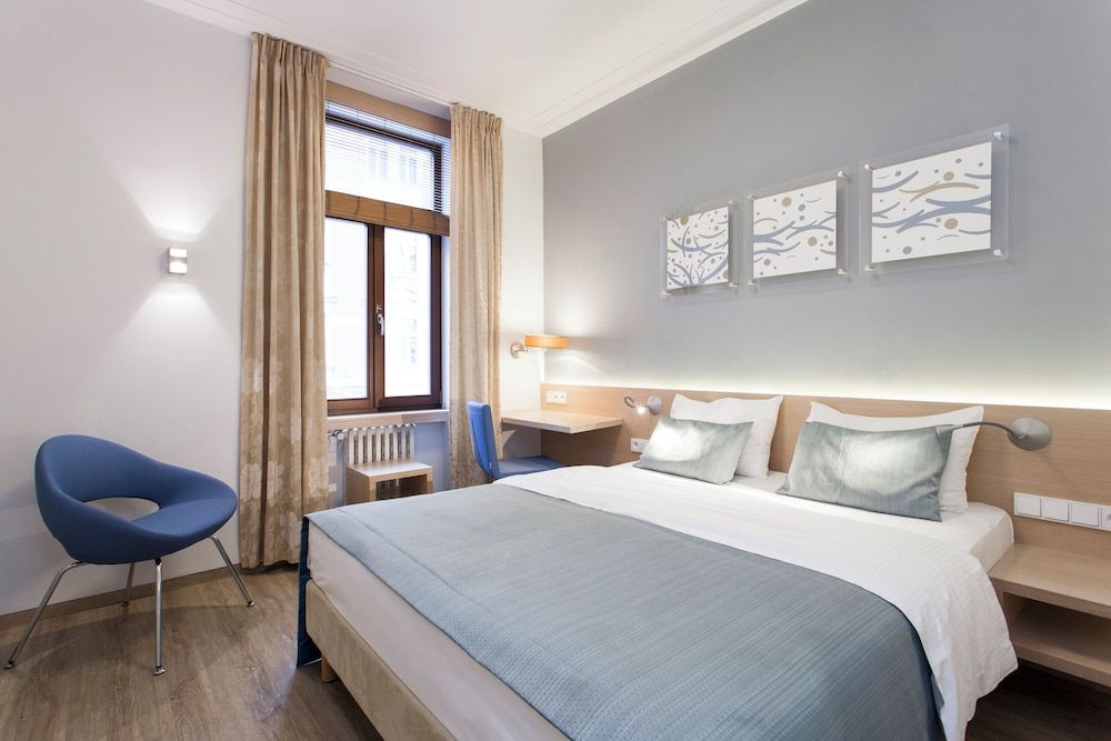 undefined Hotel Carol 5