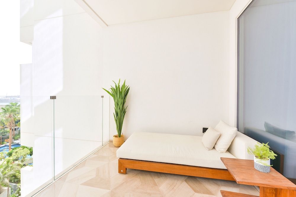 Five Palm Residences Deluxe Apartment 18