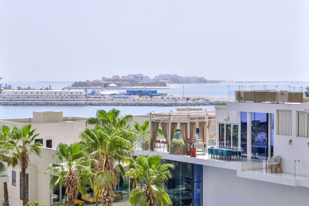 Five Palm Residences Deluxe Apartment 19