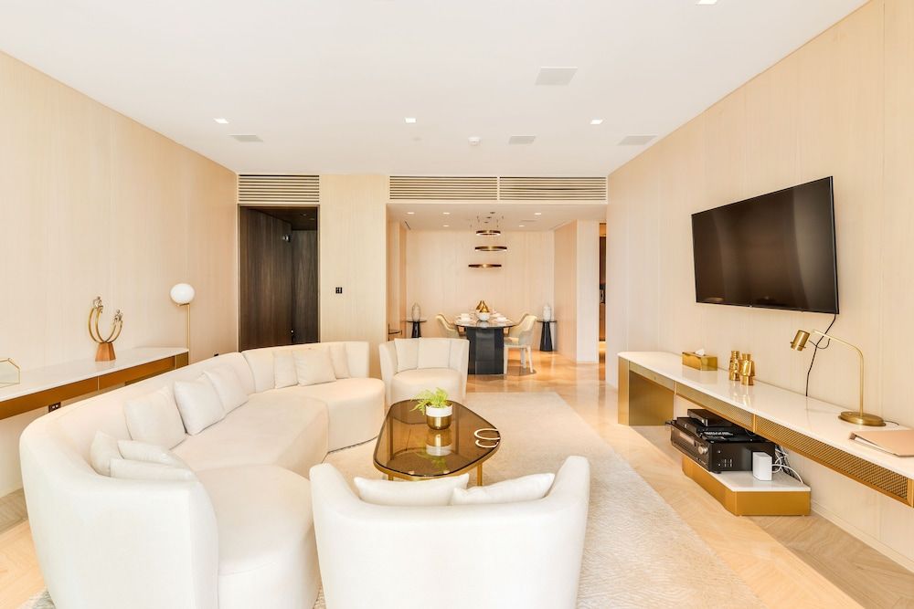 Five Palm Residences Deluxe Apartment 13