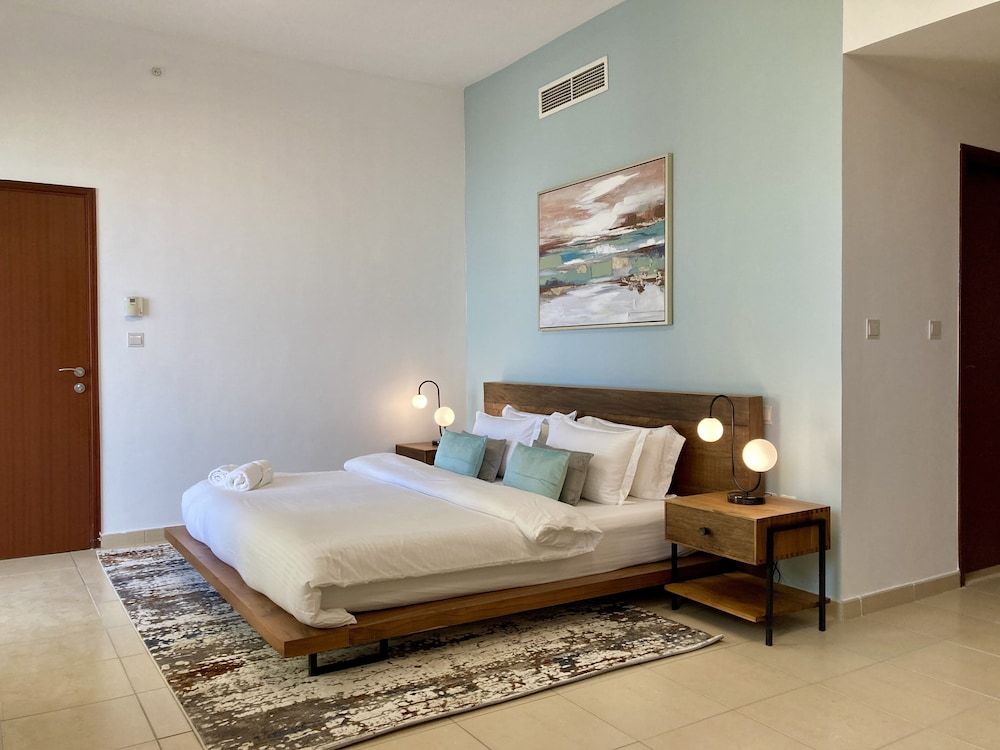 undefined Whitesage - Elegant Interior With Incredible Sea and City View 10