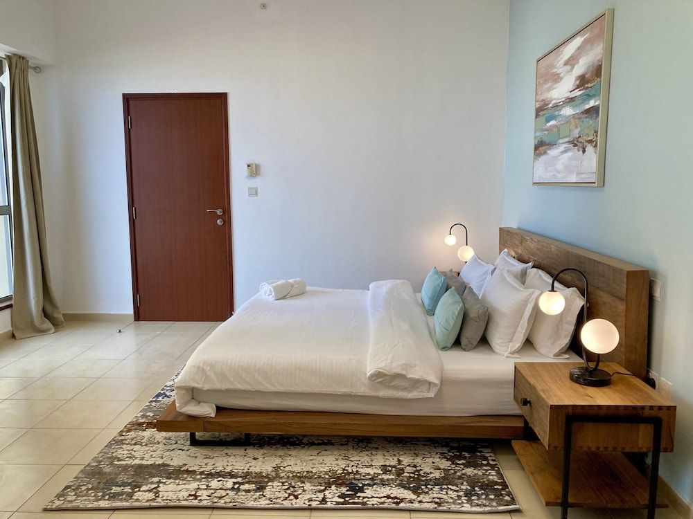 undefined Whitesage - Elegant Interior With Incredible Sea and City View 8