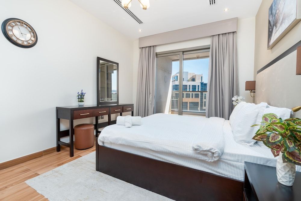 Whitesage - Elegant Apartment With Balcony in Downtown