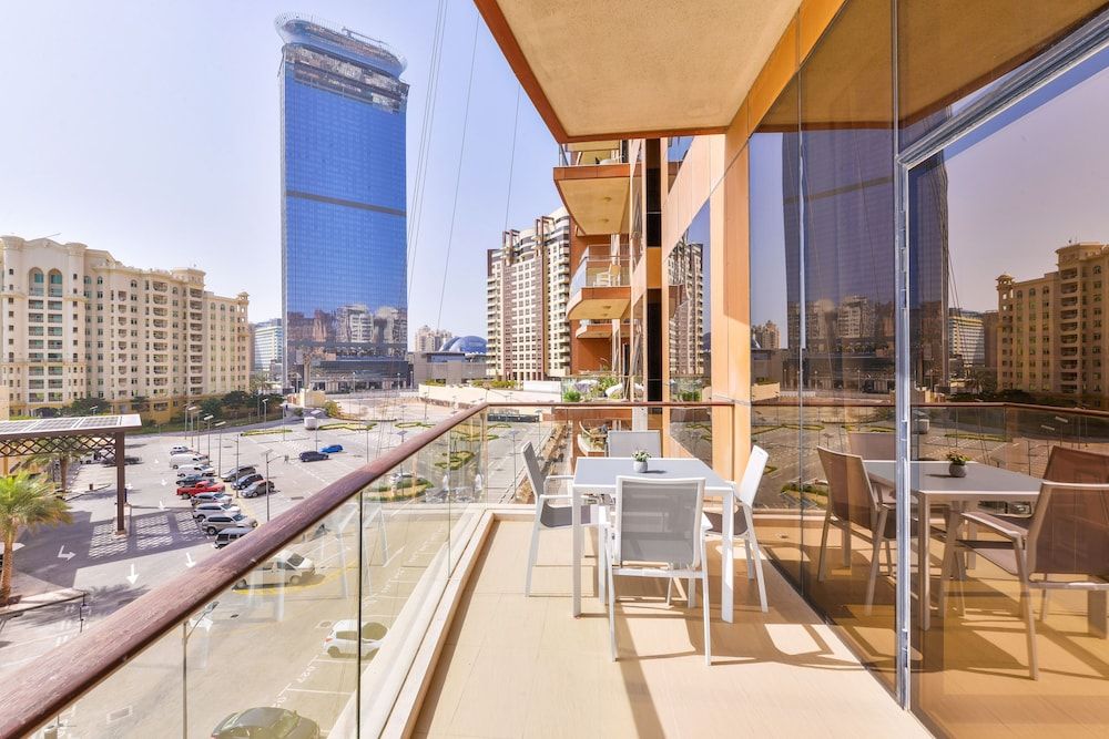 Tiara - Luxury Palm Jumeirah Deluxe 2BR Apartment 29