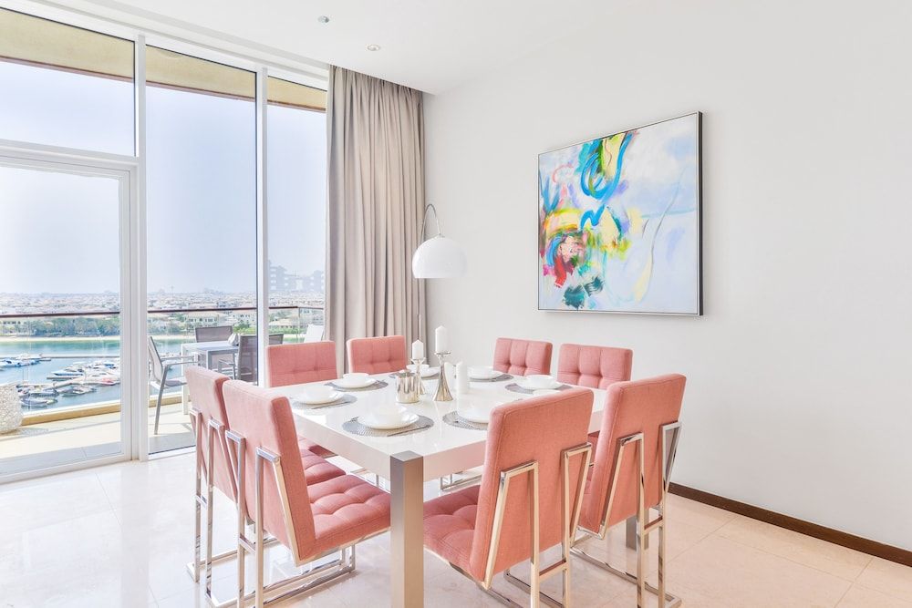 Tiara - Luxury Palm Jumeirah Deluxe 2BR Apartment 23