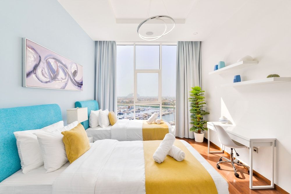 Tiara - Luxury Palm Jumeirah Deluxe 2BR Apartment 10