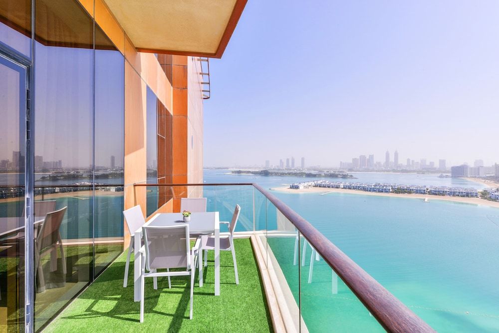 Tiara - Luxury Palm Jumeirah Deluxe 2BR Apartment 41