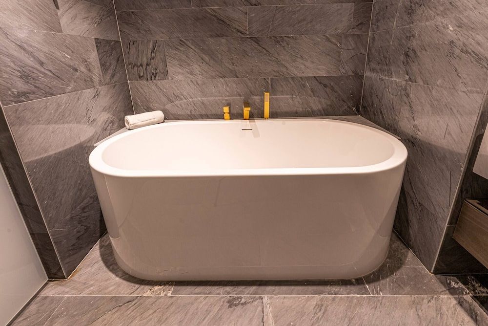 Five Palm Jumeirah 2 Bdr Full Sea View Apartment, 2 Bedrooms, Accessible 10