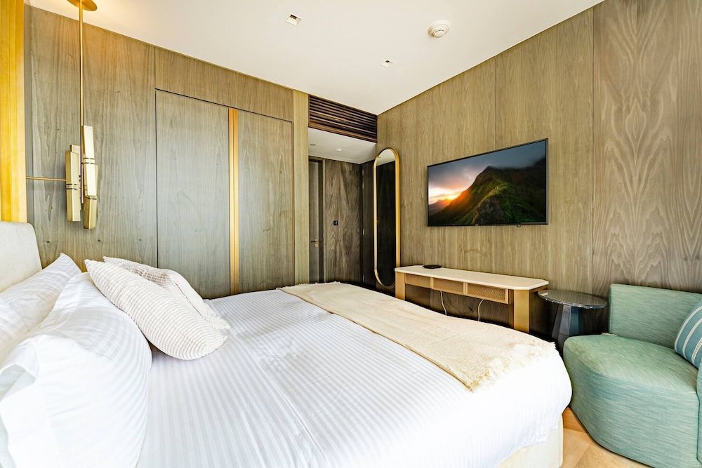 Five Palm Jumeirah 2 Bdr Full Sea View Apartment, 2 Bedrooms, Accessible