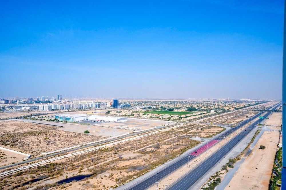 undefined Tanin - Incredible City Vista From Balcony of Fancy Studio 8