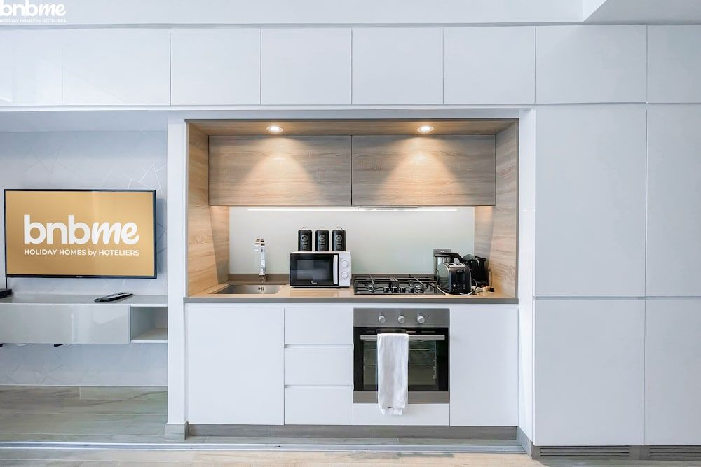 undefined Beach View 2BR Ultra-luxurious Apt- 1504 8