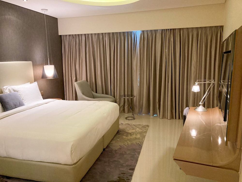 undefined Stunning Fully Furnished 2 Bedroom in Paramount Prime Location Business bay 3