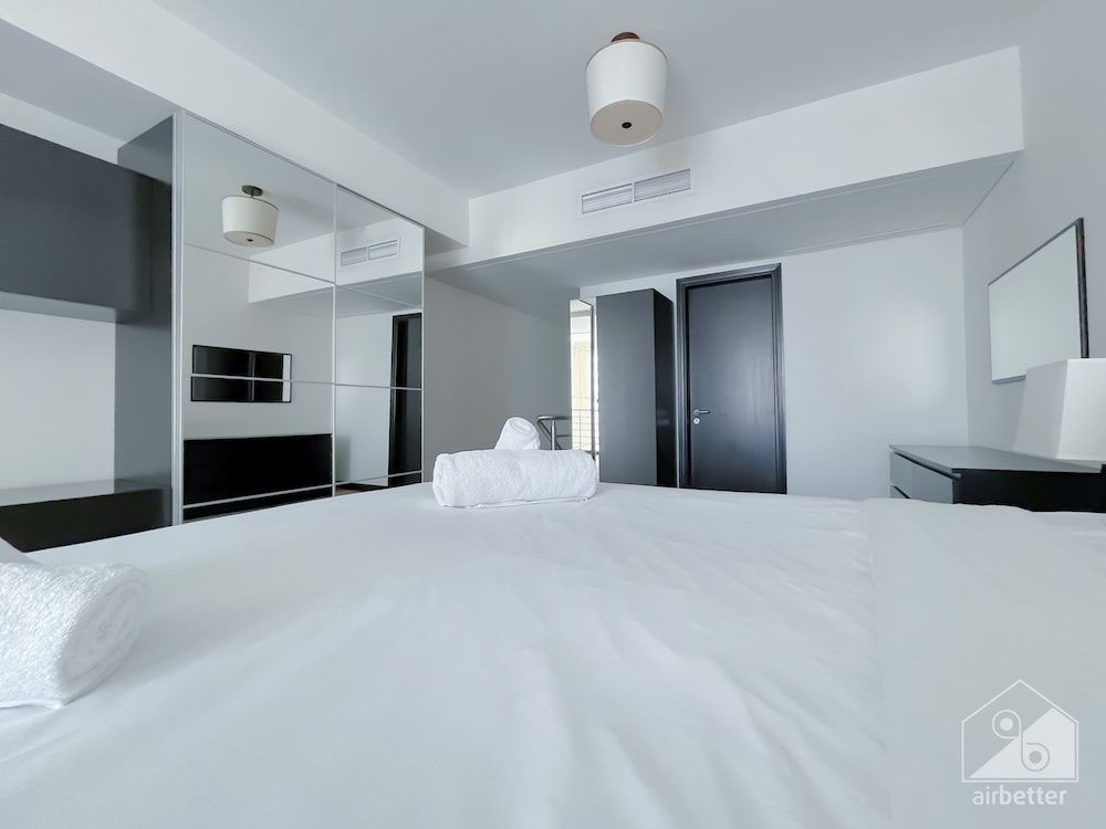 Luxurious Loft with stunning views Dubai Apartment (1 Bedroom) 2