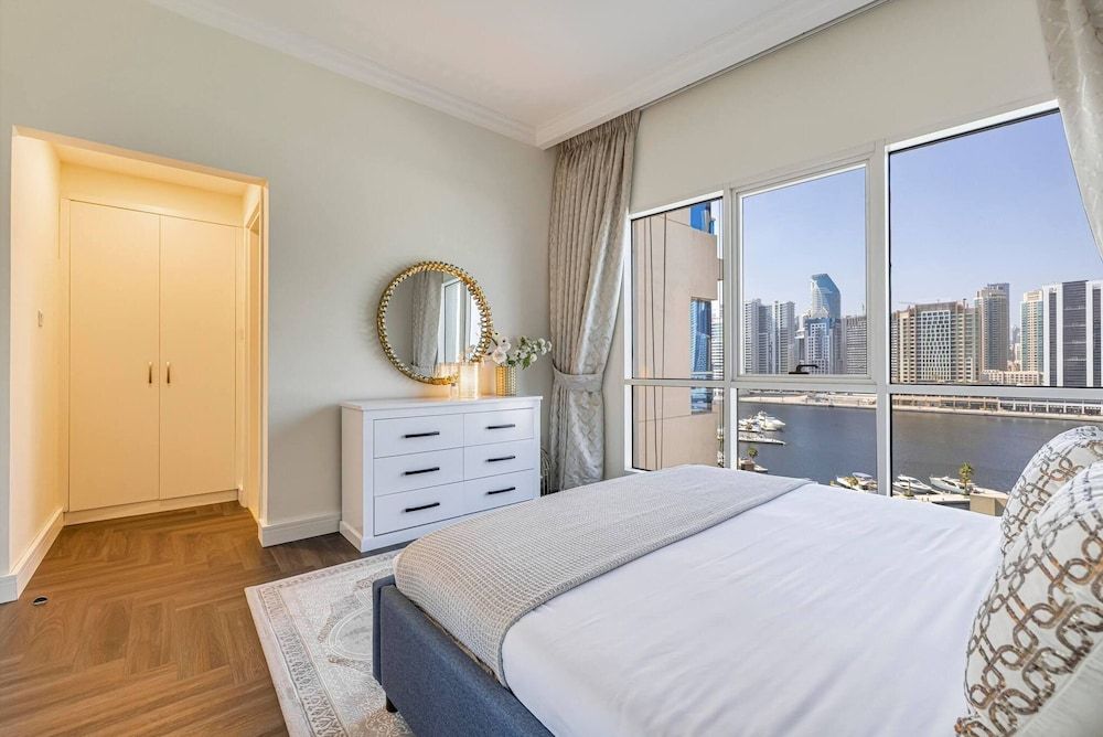 undefined Stylish 1br - Extra Bed With Burj Khalifa View 5