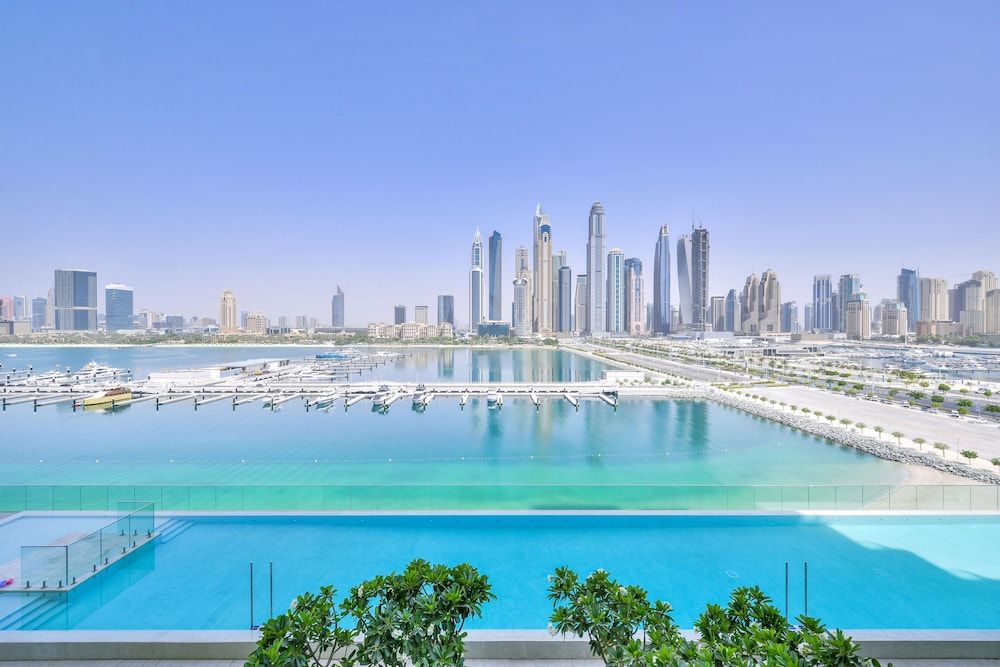undefined Sunrise Bay - Ultra Luxury Emaar Beachfront - Private Beach and Pool 4