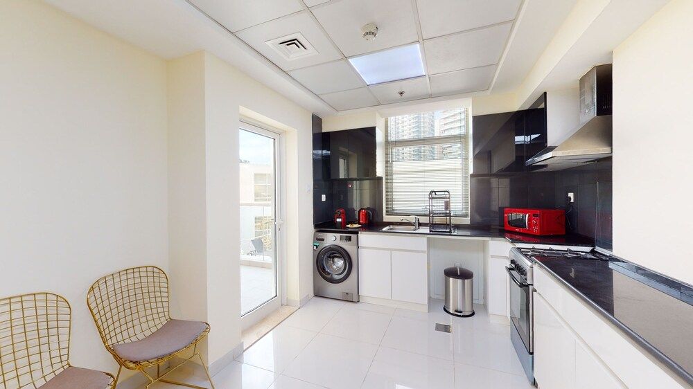 undefined 403 Park Central 9