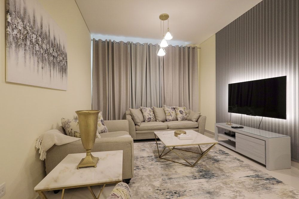 undefined 403 Park Central