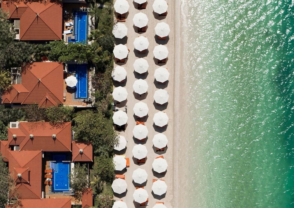 undefined Anantara Residences - Beachfront - Private Beach and Lagoon Pool 2