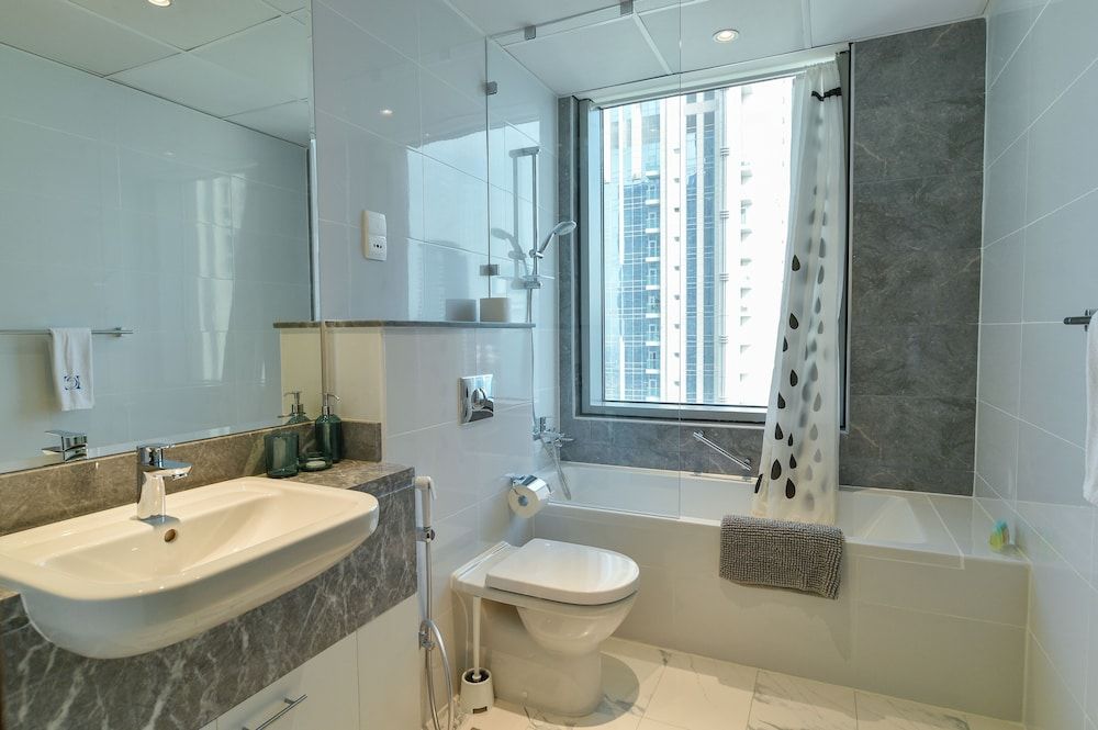 Dubai Canal View 1 BR Premium Apartment - AMN Apartment 14
