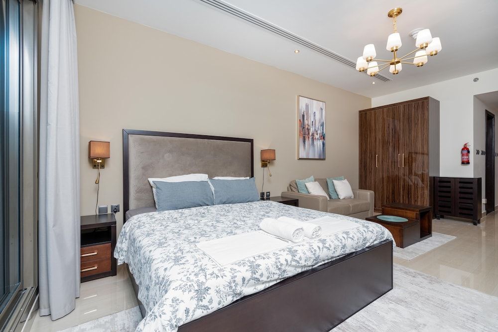 undefined SuperHost - Vibrant Studio With Canal View Near Dubai Mall 4