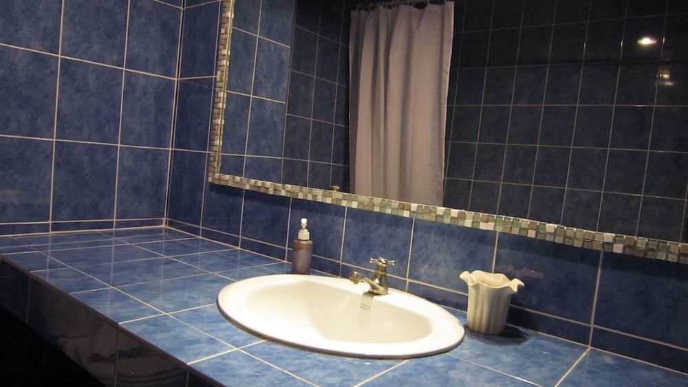 Surin Sweet Hotel Deluxe Room 12