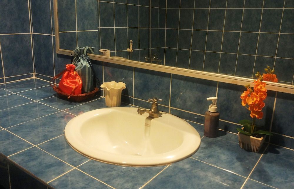 Surin Sweet Hotel Standard Room 6