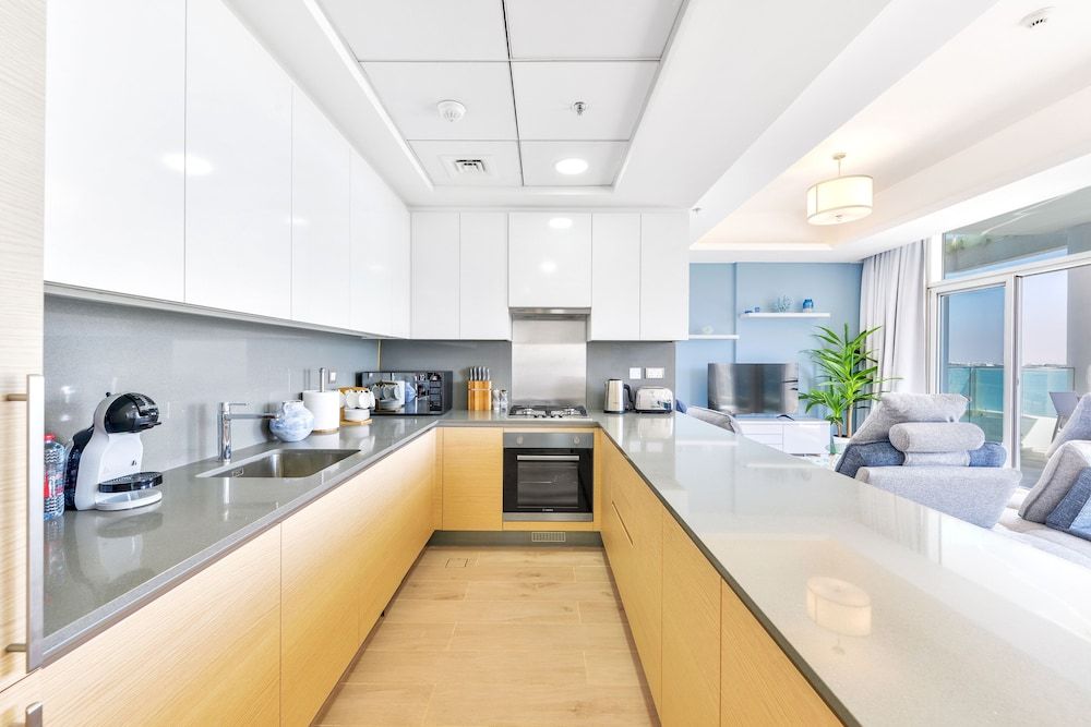 Ultra Luxury Palm - Mina Azizi Beachfront - Private Beach and Pool Ultra Deluxe Palm 2BR Apartment 14