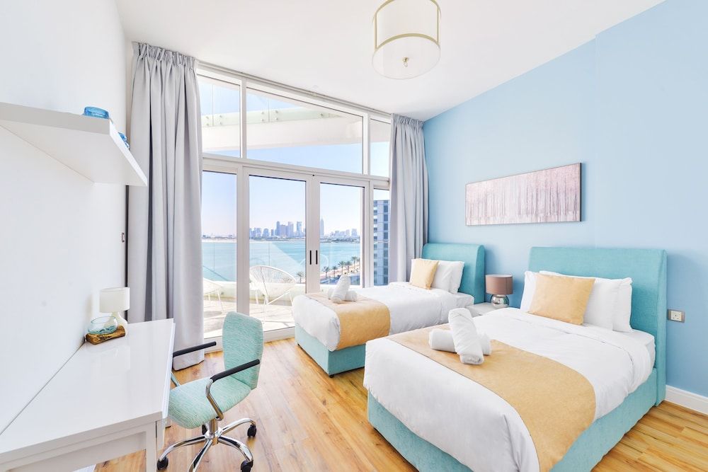 Ultra Luxury Palm - Mina Azizi Beachfront - Private Beach and Pool Ultra Deluxe Palm 2BR Apartment 9