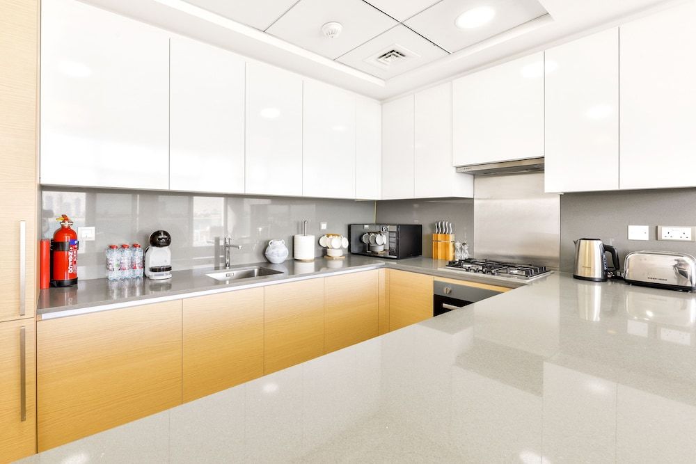 Ultra Luxury Palm - Mina Azizi Beachfront - Private Beach and Pool Ultra Deluxe Palm 2BR Apartment 15