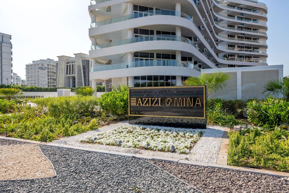 undefined Ultra Luxury Palm - Mina Azizi Beachfront - Private Beach and Pool 4