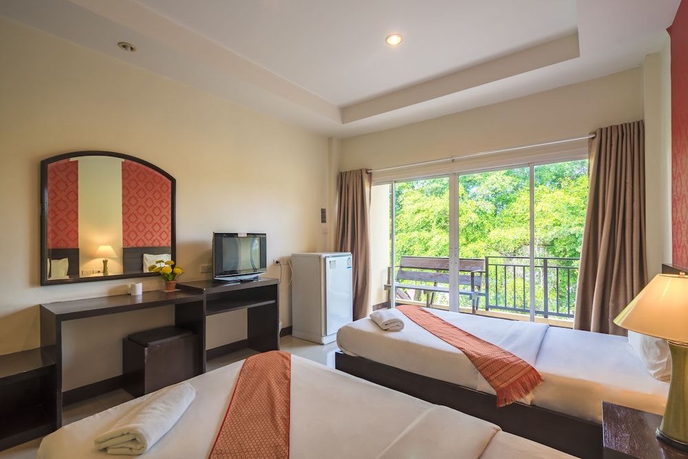 Suphan Lake Hometel Standard Room 5