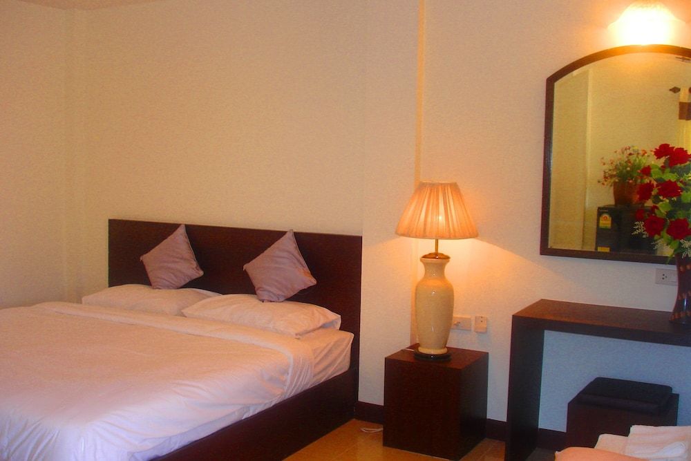 undefined Suphan Lake Hometel