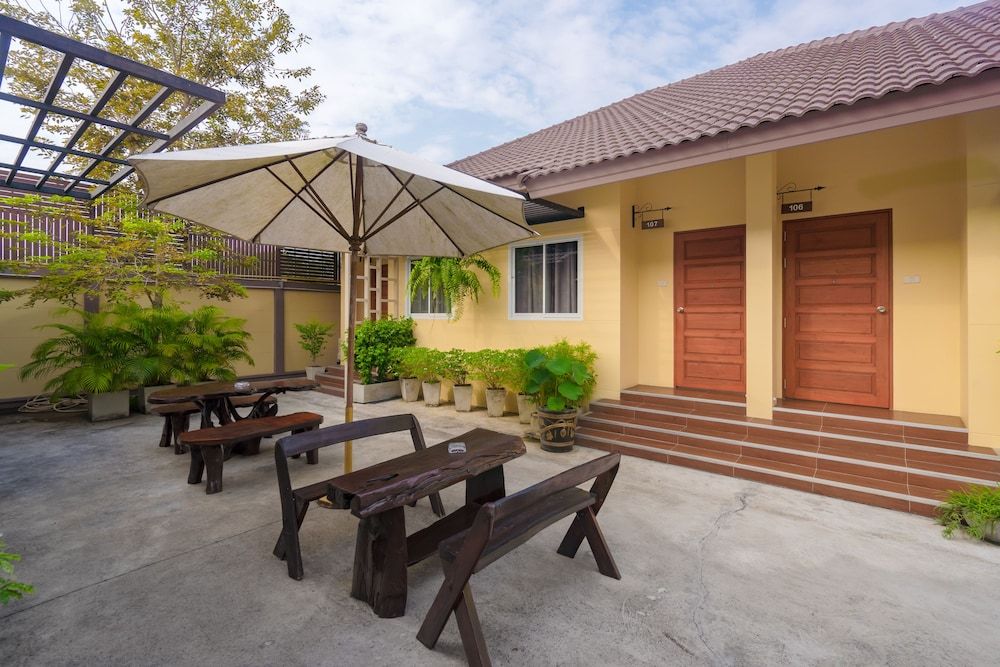 undefined Suphan Lake Hometel 6