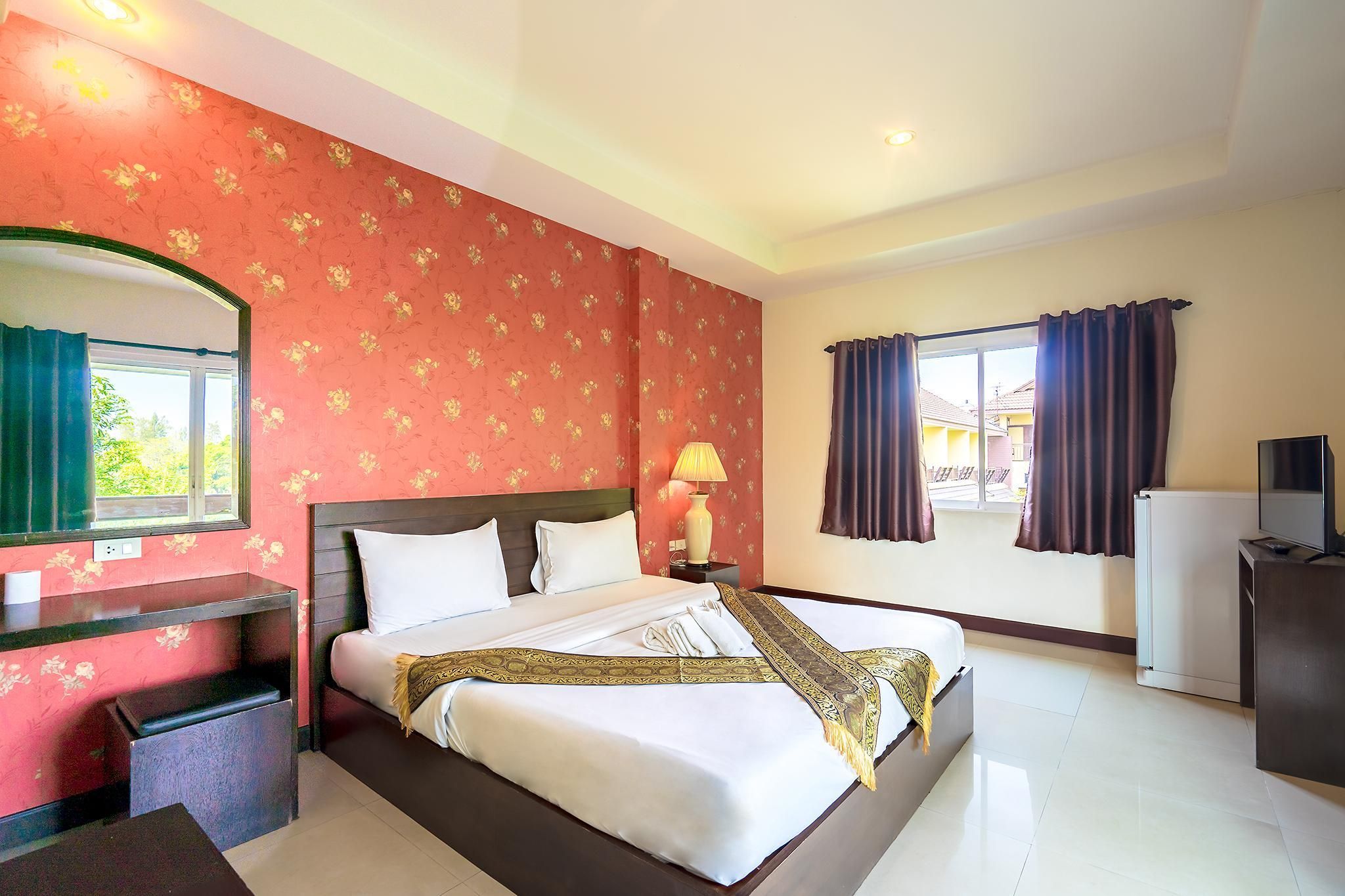Suphan Lake Hometel Standard Room 9