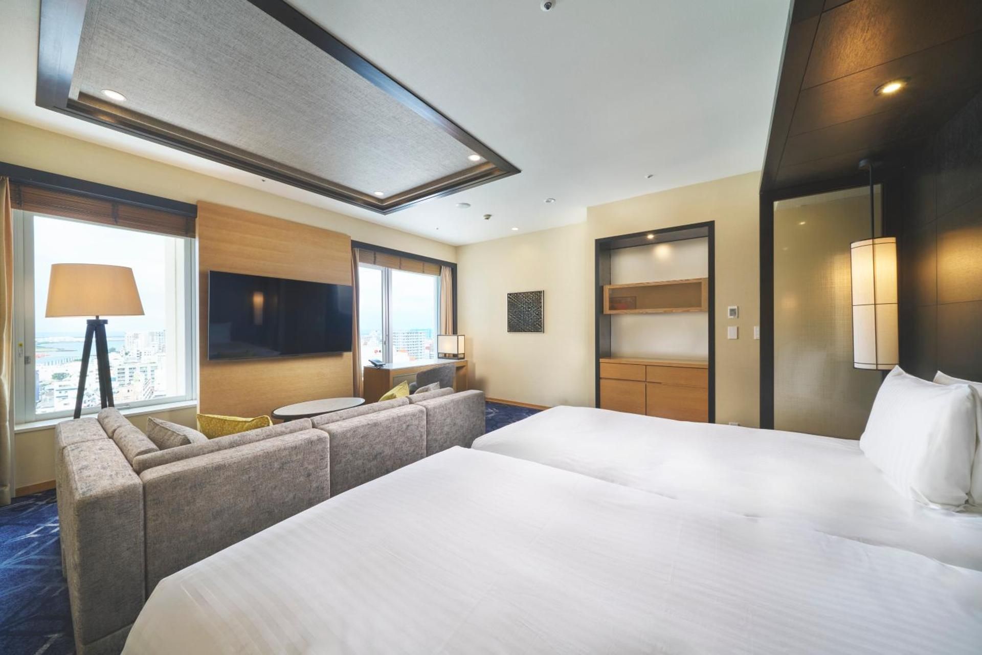Deluxe Suite - Non-Smoking