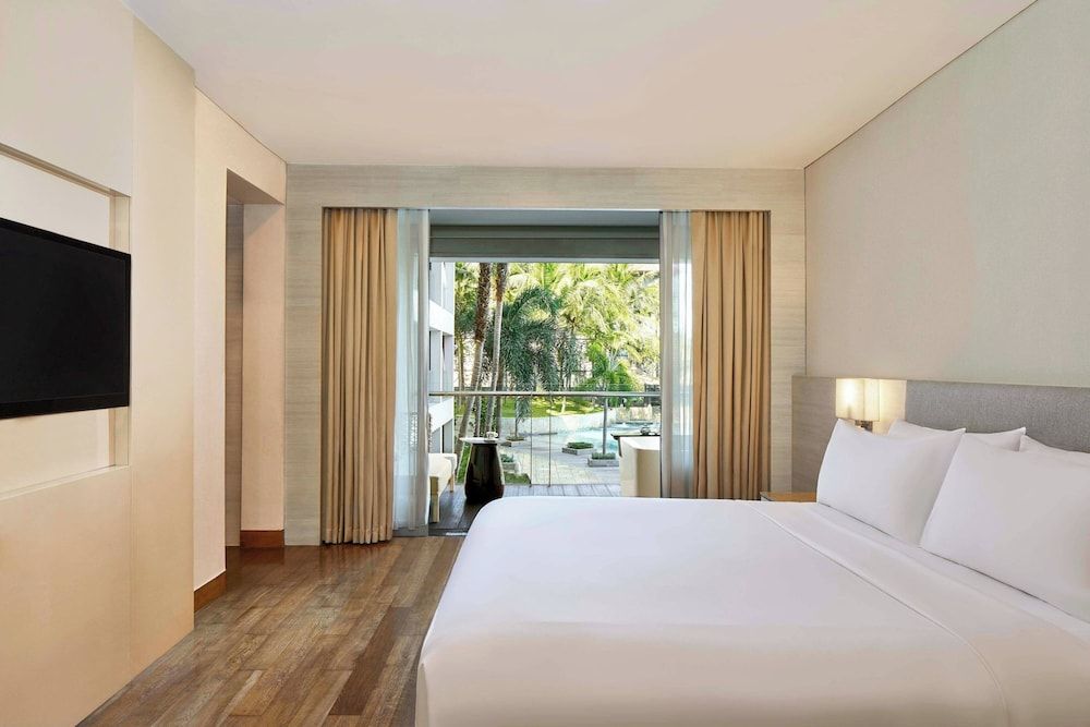 Suite, 1 Bedroom, Pool View