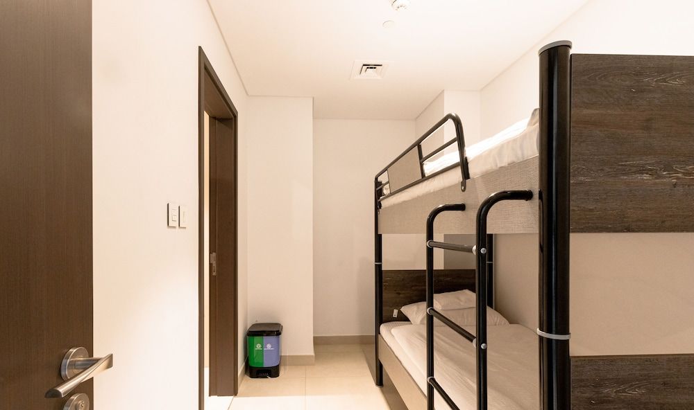 Homesgetaway- Cozy 3BR in Downtown Views Standard Apartment, Bathtub 17
