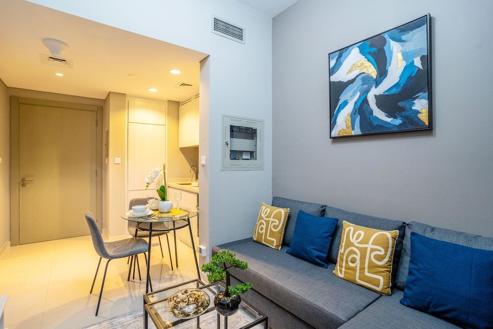 Tanin - Exquisite 1BR Apt in Zada Tower with Canal Views Deluxe Apartment 12