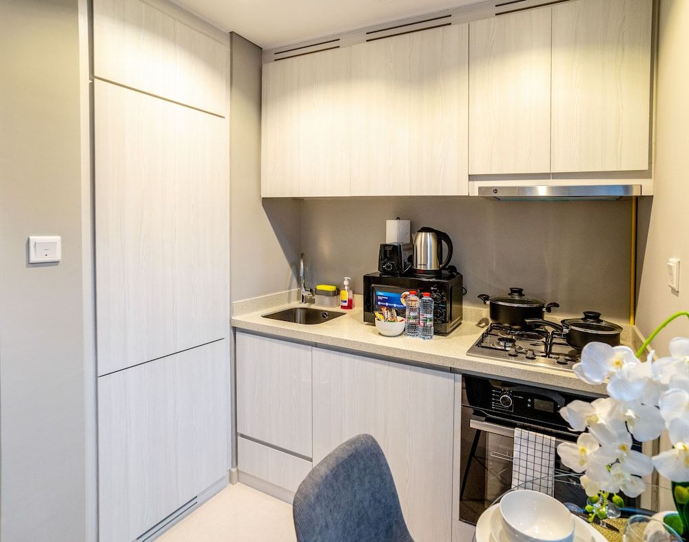 Tanin - Exquisite 1BR Apt in Zada Tower with Canal Views Deluxe Apartment 9