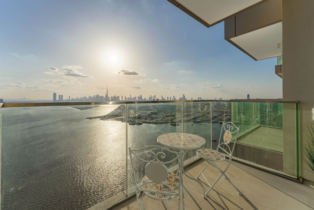 Maison Privee - Trendy Apt on the Creek with Superb Dubai Skyline Vw Comfort Apartment 10