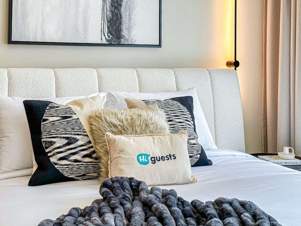 HiGuests - Act Tower 1 Deluxe Apartment 3