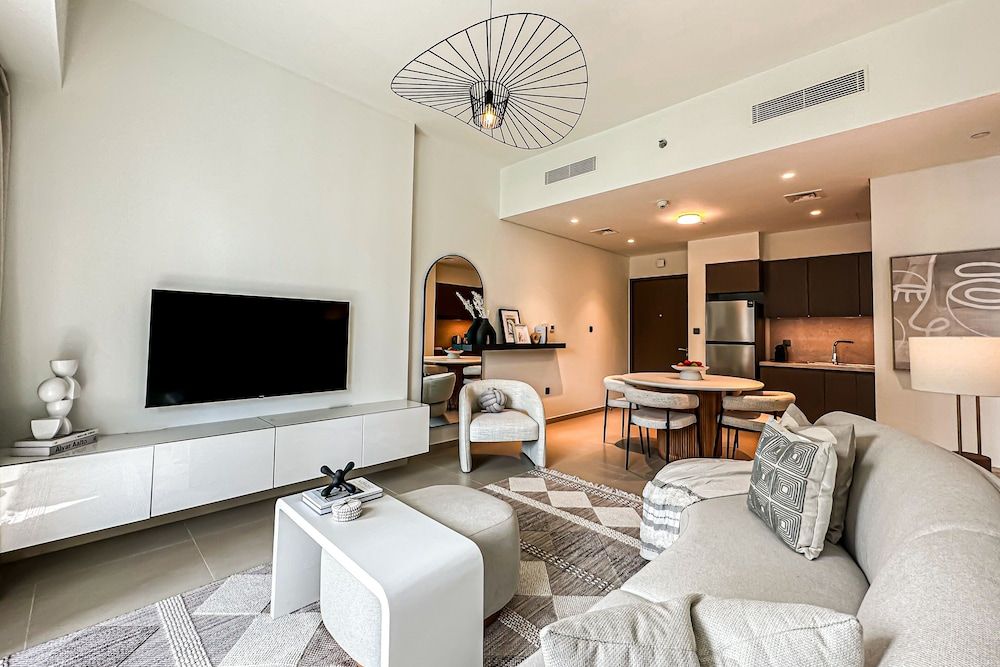 HiGuests - Act Tower 1 Deluxe Apartment 26