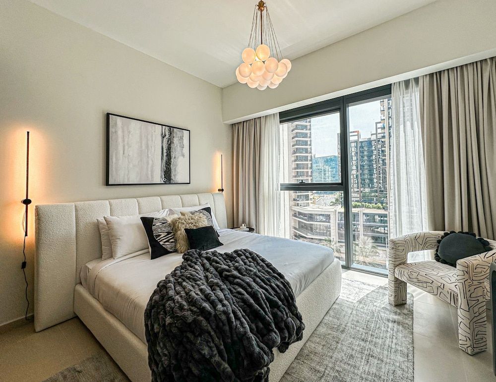 HiGuests - Act Tower 1 Deluxe Apartment